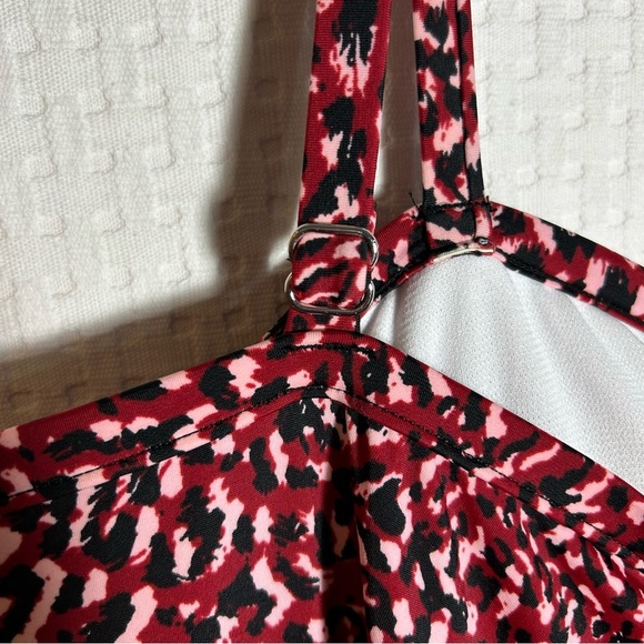 NEW Penbrooke Plus Sz 22W Swimsuit Split Dress One Piece Red Black Tummy Control - Picture 10 of 13